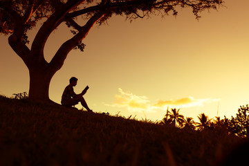 天津盛世华森艺人影视文化传媒有限公司怎么样？