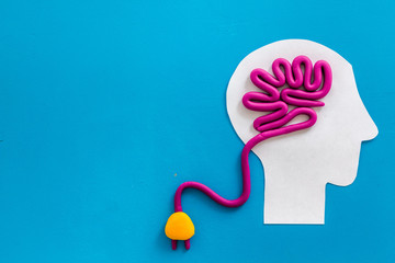 、为什么说旅游使人们产生了“空间距离”和“时间距离“,其依据是什么-